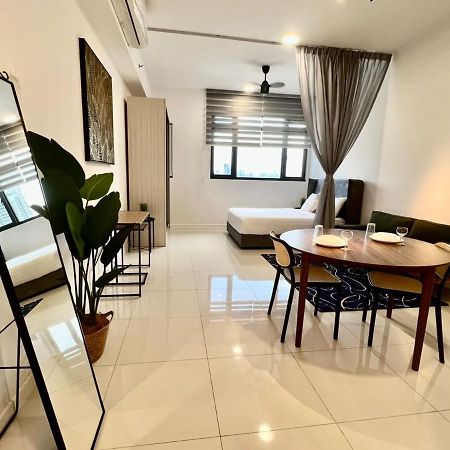 Chambers Serviced Suites Klcc By Cozy Stay Kuala Lumpur Buitenkant foto