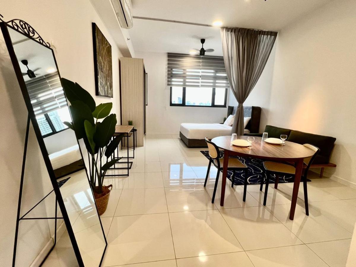 Chambers Serviced Suites Klcc By Cozy Stay Kuala Lumpur Buitenkant foto