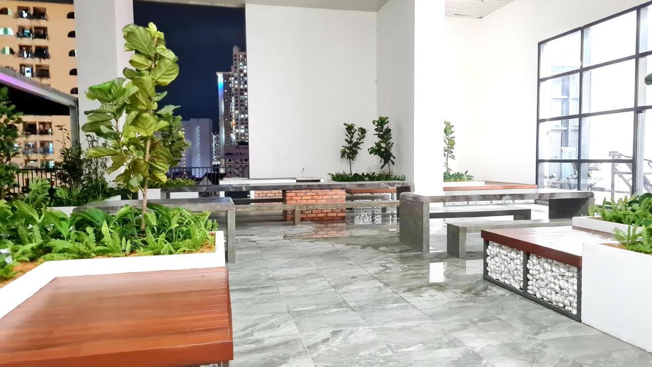 Chambers Serviced Suites Klcc By Cozy Stay Kuala Lumpur Buitenkant foto
