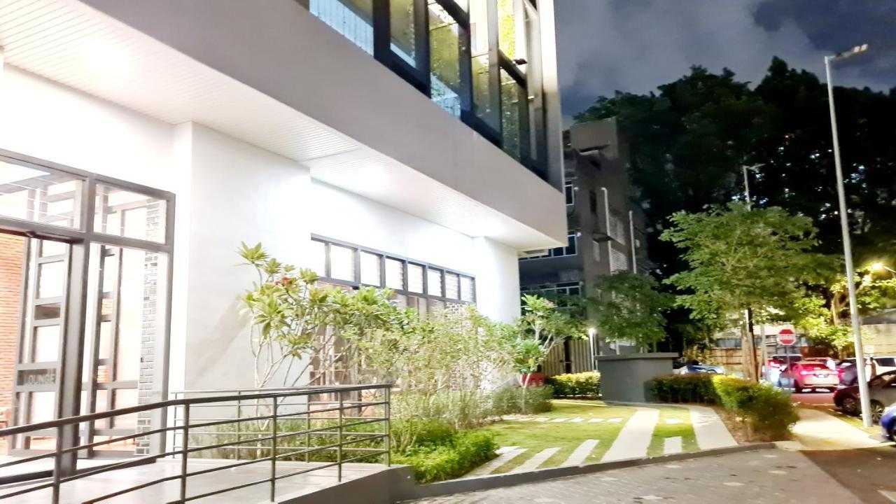 Chambers Serviced Suites Klcc By Cozy Stay Kuala Lumpur Buitenkant foto